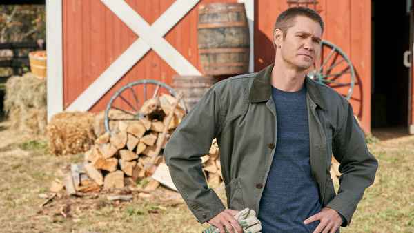 Colors of Love Poster 7