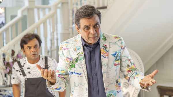 Coolie No. 1 Poster 2