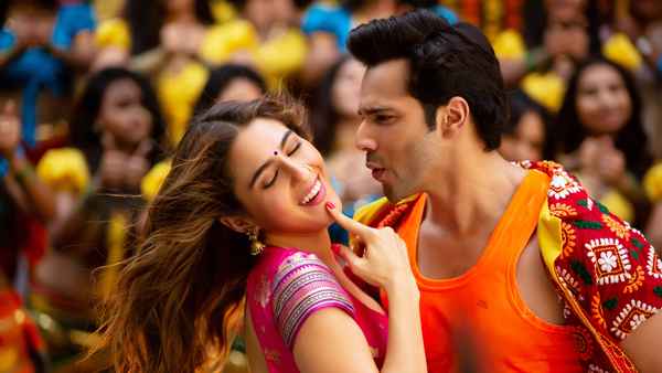 Coolie No. 1 Poster 4