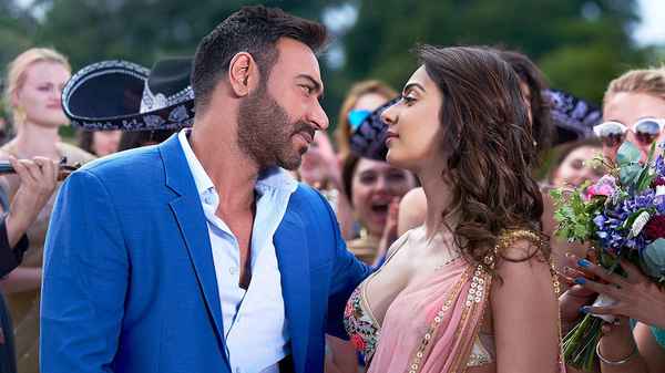 De De Pyaar De Poster 2