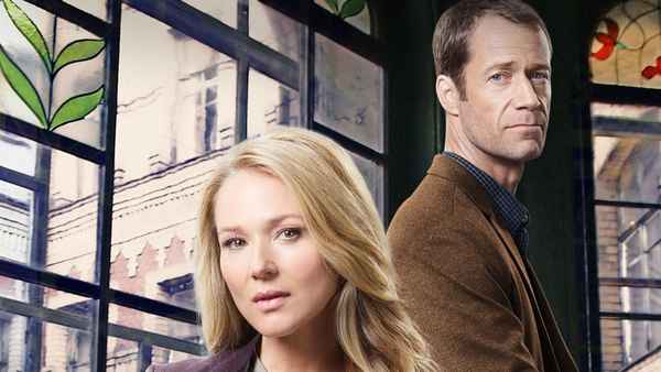 Deadly Deed: A Fixer Upper Mystery Poster 6