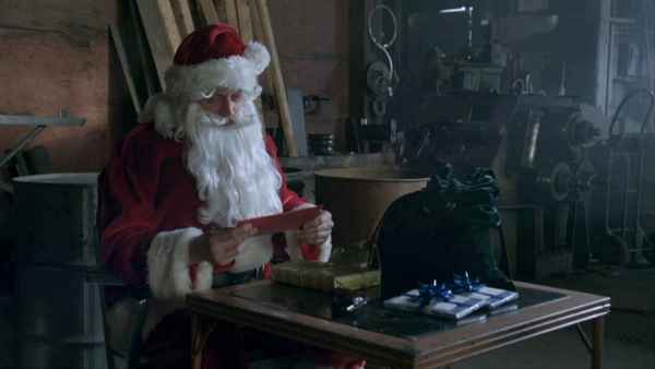 Deck the Halls Poster 3