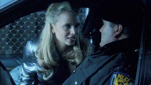 Decoys 2: Alien Seduction Poster 2