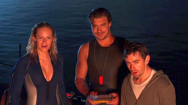 Deep Blue Sea 2 Poster 4