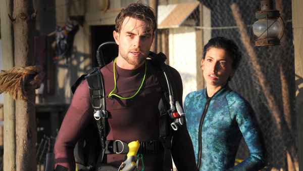 Deep Blue Sea 3 Poster 1