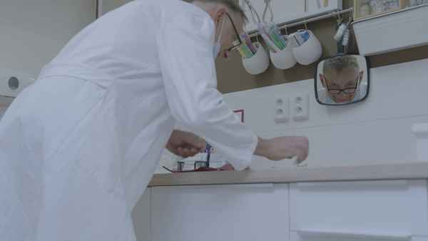 Dental dysphoria Poster 5