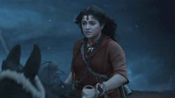 Devi Chowdhurani:  Bandit Queen of Bengal (ডেভি চৌধুরানী: বন্দিত কুইন অফ বেঙ্গল) Poster 2