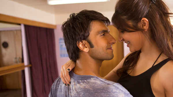 Dil Dhadakne Do Poster 2