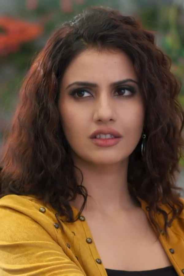 Dil Sambhal Jaa Zara Poster 2