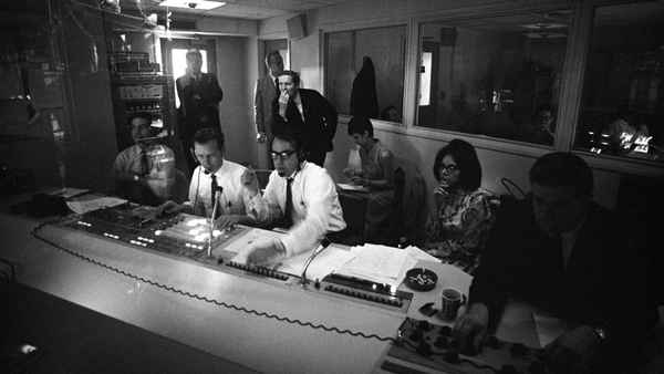 Divide and Conquer: The Story of Roger Ailes Poster 2