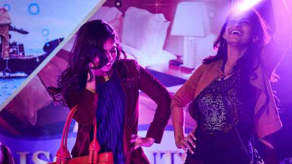 Dolly Kitty and Those Twinkling Stars Poster 3