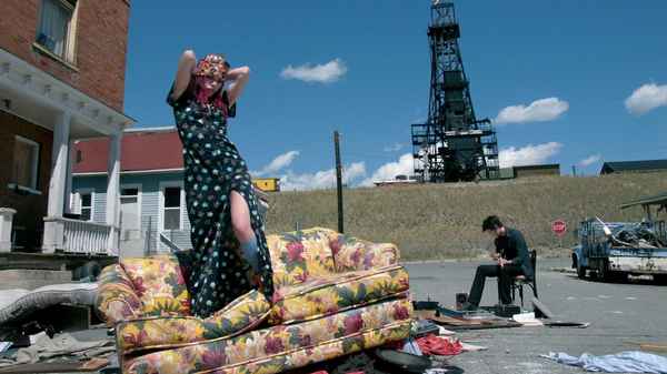 Don't Come Knocking Poster 1