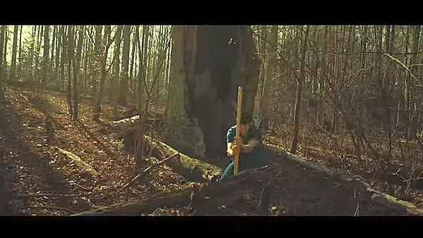 Don't Open Your Eyes Poster 4