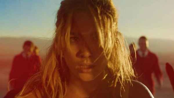 Don't Worry, Darling Poster 6