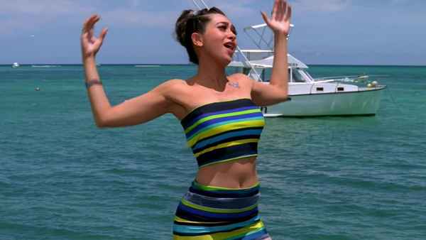 Dulhan Hum Le Jayenge Poster 2