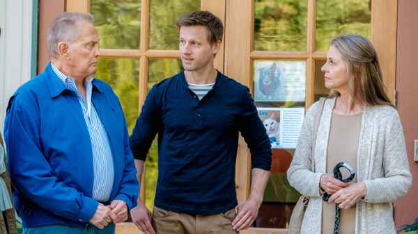 Eat, Play, Love Poster 3