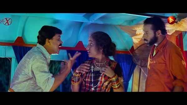 Ee Parakkum Thalika Poster 4