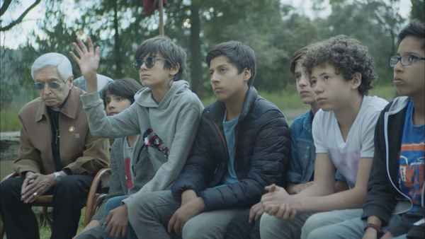 El hoyo en la cerca Poster 2