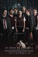 El hoyo en la cerca Poster 6