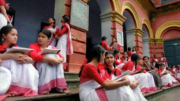 Elar Char Adhyay Poster 4