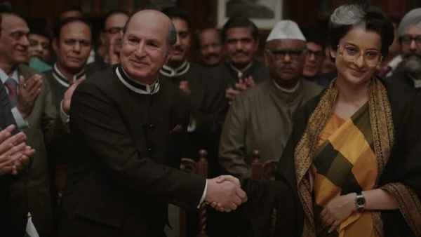 Emergency (एमर्जेन्सी) Poster 5