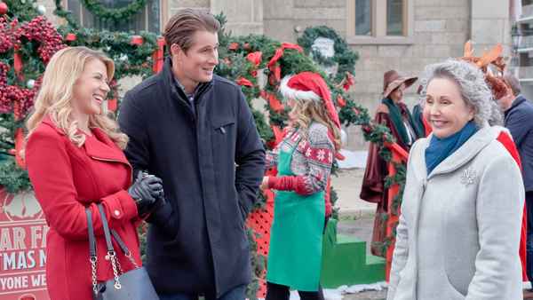 Entertaining Christmas Poster 4