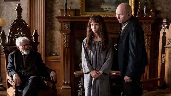 Escaping the Madhouse: The Nellie Bly Story Poster 4