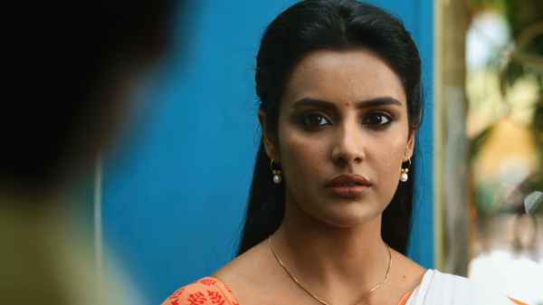 Ethir Neechal Poster 2