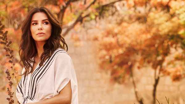 Eva Longoria: Searching for Mexico Poster 1