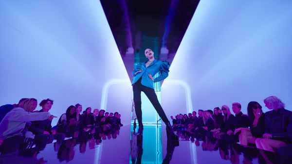 Everybody's Talking About Jamie Poster 1