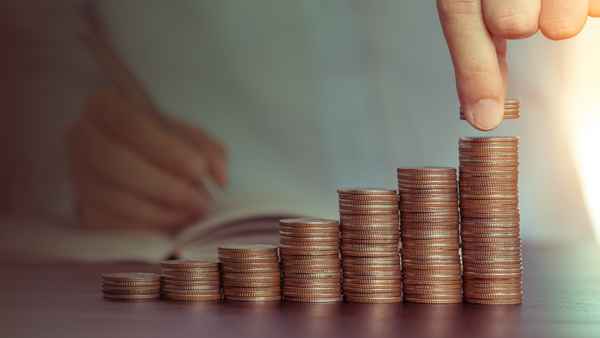 Extreme Cheapskates Poster 1