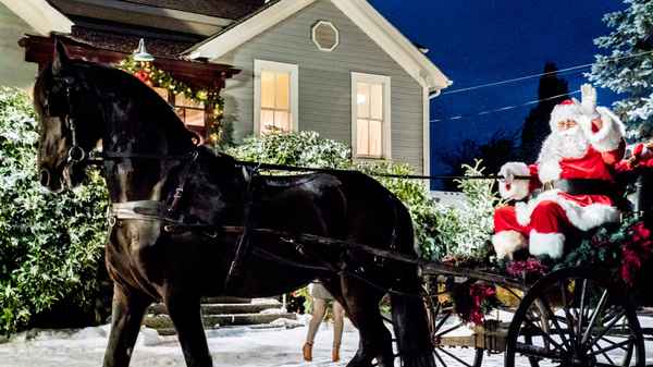 Finding Father Christmas Poster 1