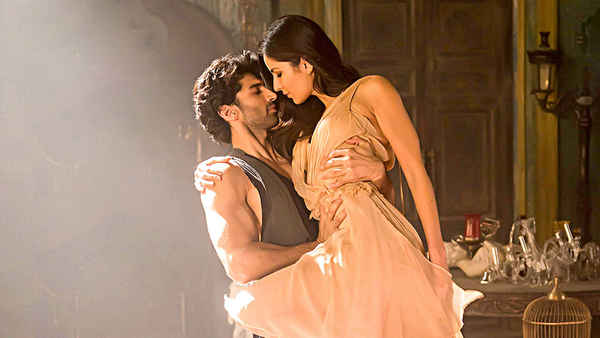 Fitoor Poster 6