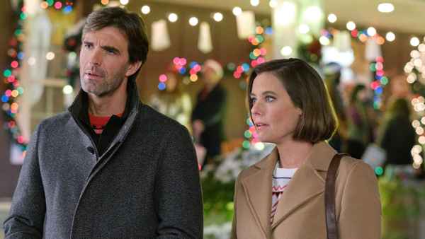 Five More Minutes: Moments Like These Poster 7