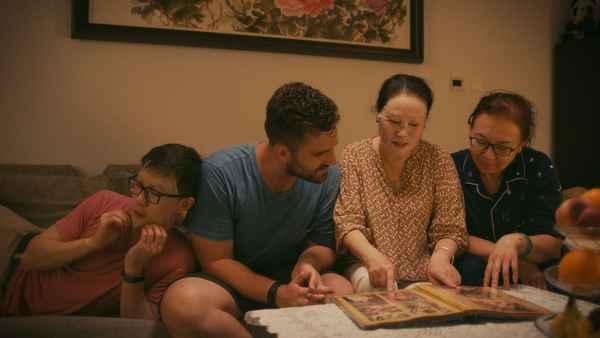 Foreign Uncle Poster 2