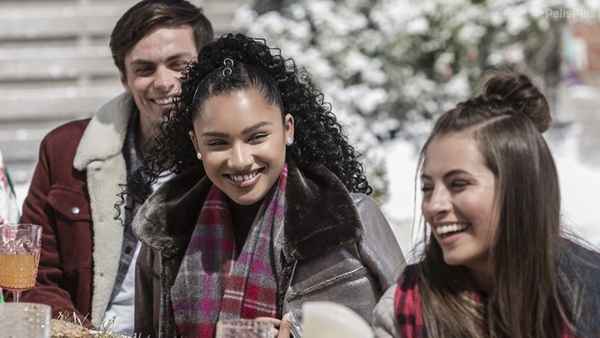 Free Rein: The Twelve Neighs of Christmas Poster 1