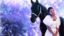 Free Rein: The Twelve Neighs of Christmas Poster 3