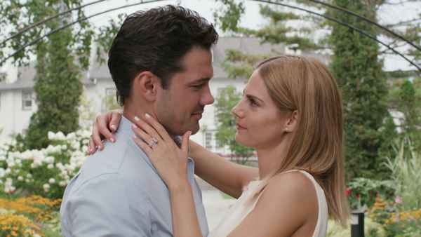 From Friend to Fiancé Poster 3