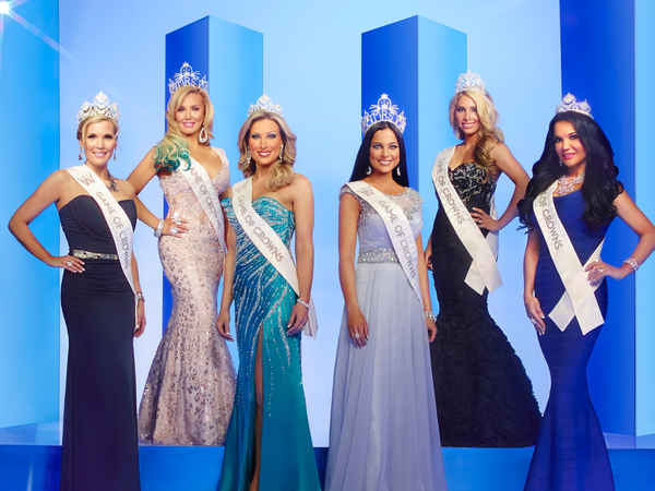 Game of Crowns Poster 1