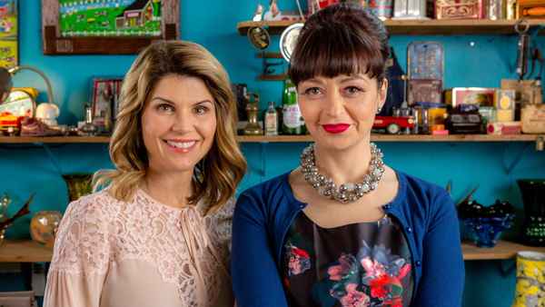 Garage Sale Mystery: Picture a Murder Poster 1