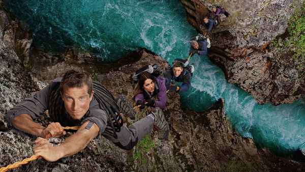 Get Out Alive with Bear Grylls Poster 6