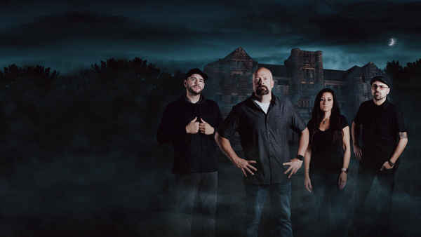 Ghost Hunters Poster 3