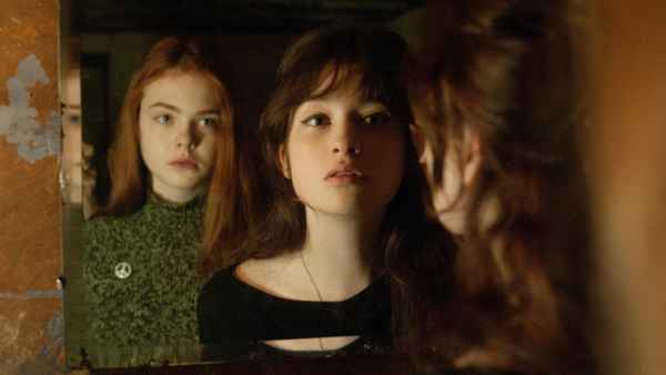 Ginger & Rosa Poster 2