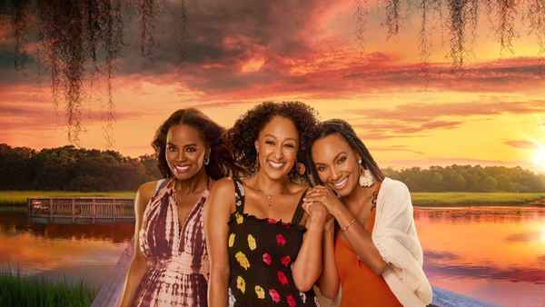 Girlfriends' Summer Getaway Poster 1