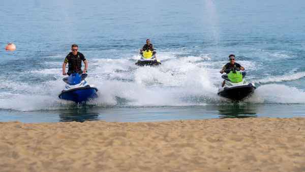 Gordon, Gino and Fred's Road Trip Poster 4