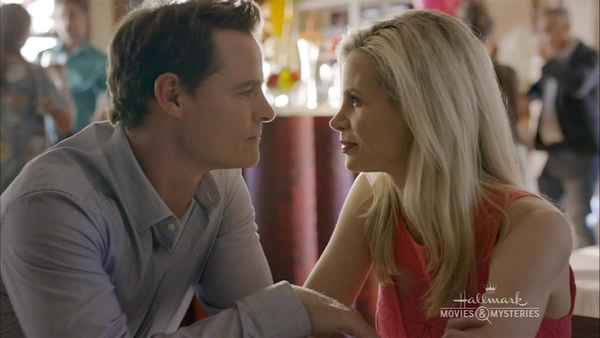 Gourmet Detective: Eat, Drink and Be Buried Poster 6