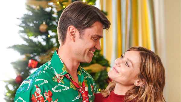 Grounded for Christmas Poster 4