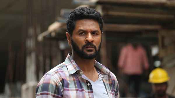 Gulaebaghavali Poster 5