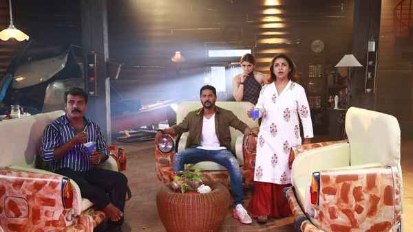 Gulaebaghavali Poster 3