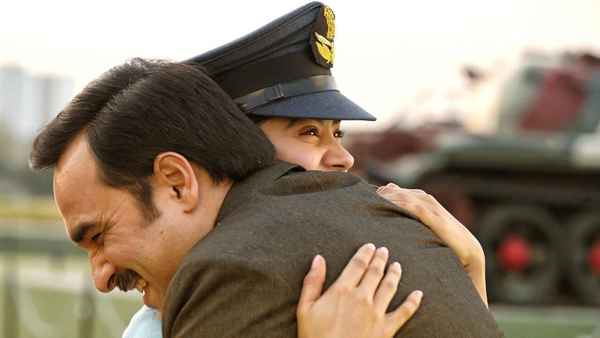 Gunjan Saxena: The Kargil Girl Poster 4